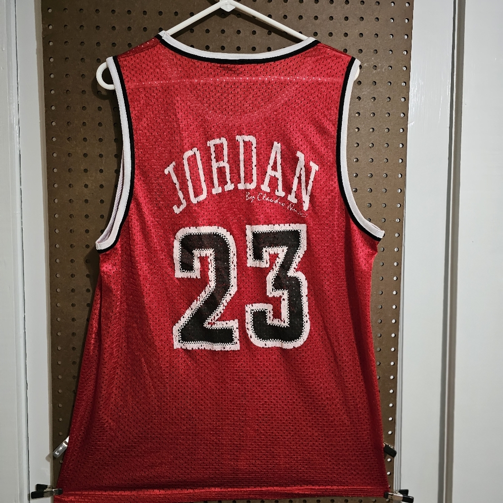 Michael Jordan #23 Jersey By Claudio Nucci - Picture 3 of 6
